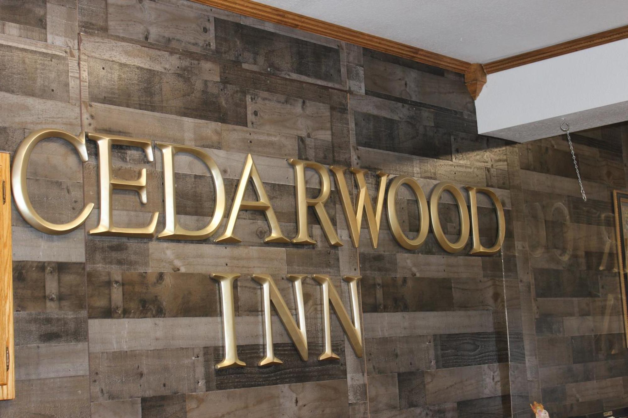 Cedarwood Inn Of אשלנד מראה חיצוני תמונה